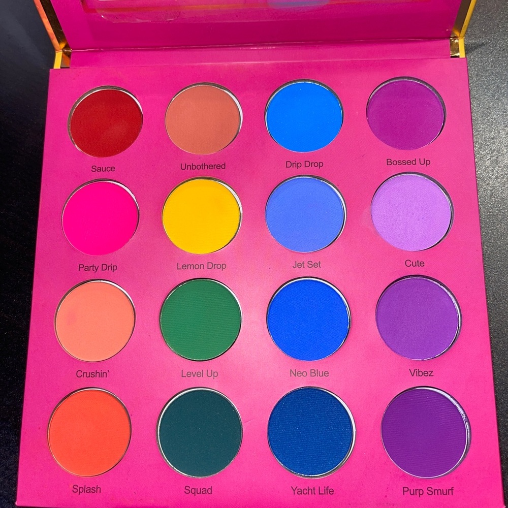 Vivid Pigments and Shadows Palette